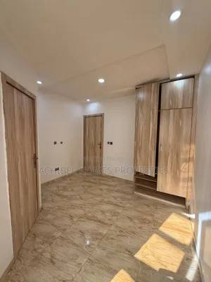 1bdrm Shared Apartment in Victoria Bay, Lekki Phase 2 for rent