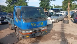 Mitsubishi Canter 2004 Blue