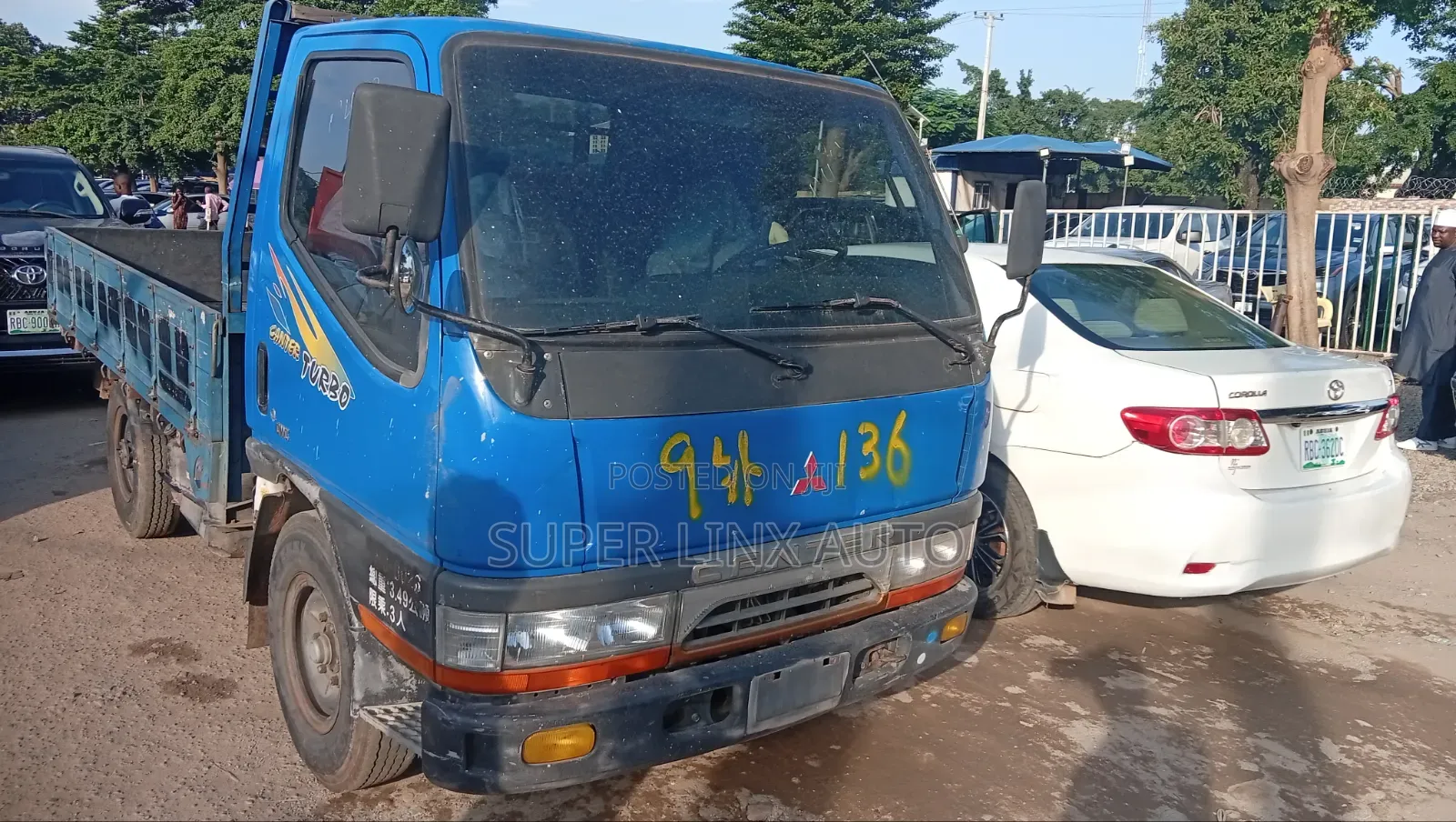 Mitsubishi Canter 2004 Blue