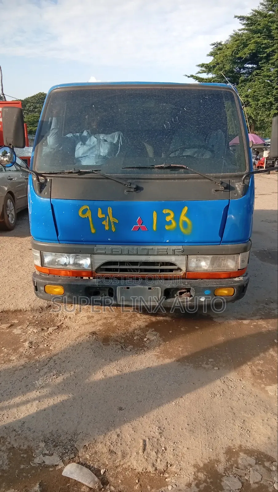 Mitsubishi Canter 2004 Blue