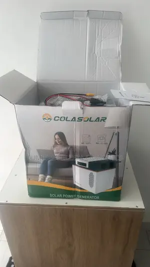 COLA 2000 100W Solar Generator | Portable Power Station