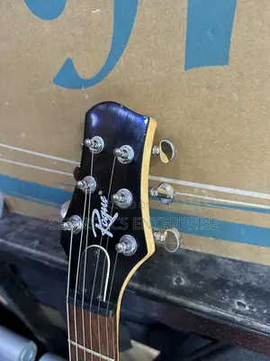 Quality Rogue Les Paul Style Guitar