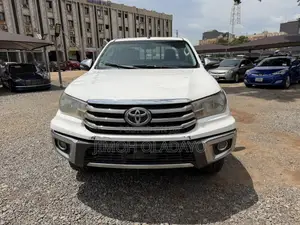 Toyota Hilux 2017 White