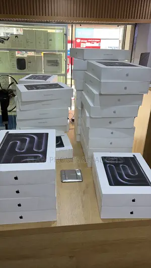 New Laptop Apple MacBook Pro 2026 M5 Max 36GB Apple M5 Max SSD 2T