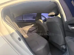 Toyota Corolla LE 2020 White
