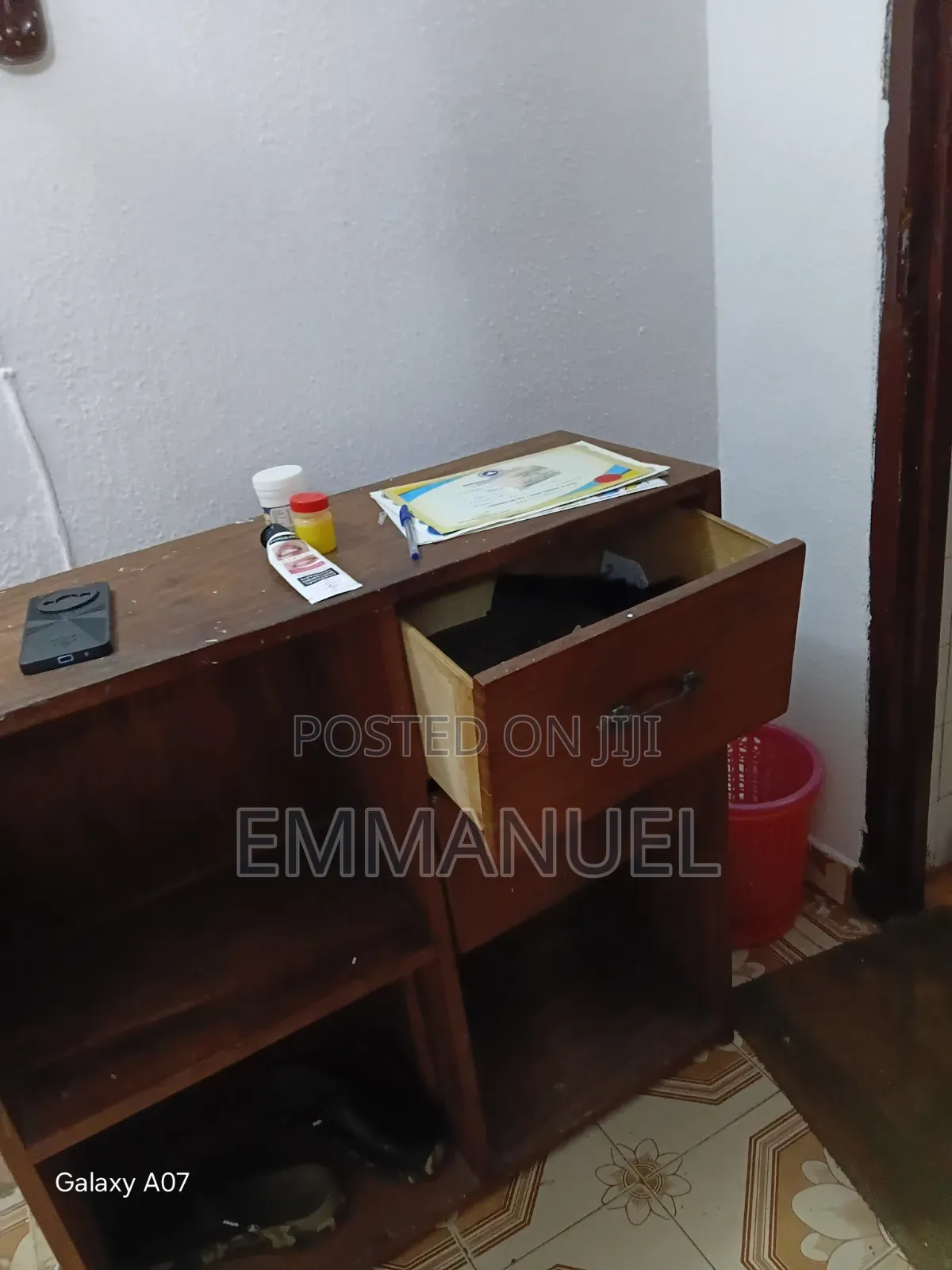 Book Shelf With 2 Drawers