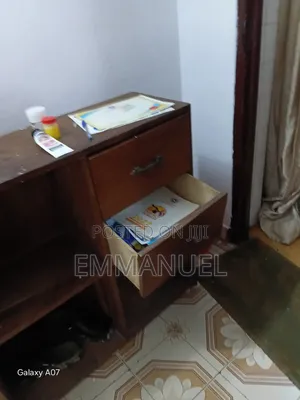 Book Shelf With 2 Drawers