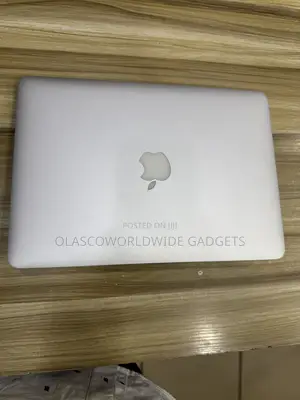 Laptop Apple MacBook Pro 2015 16GB Intel Core i5 SSD 256GB