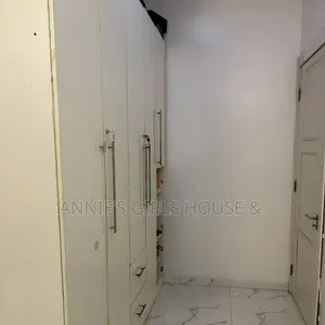 Girls House