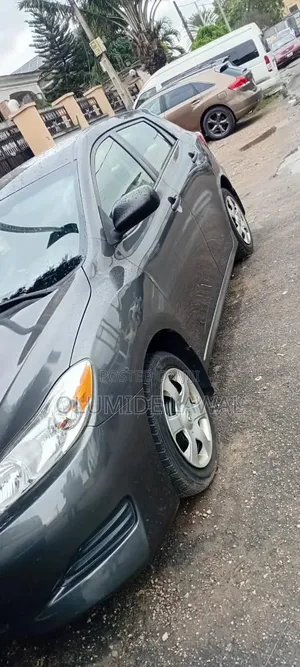 Toyota Matrix 2011 Gray