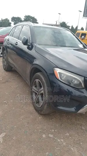 Mercedes-Benz GLC-Class 2019 Blue