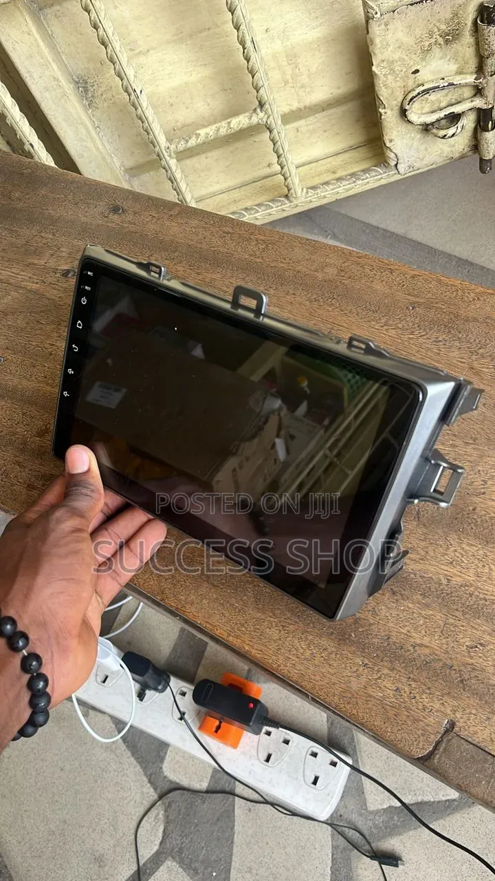 Toyota Corolla 2007-2013 Android Player + Reverse Camera