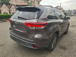 Toyota Highlander 2019 Gray