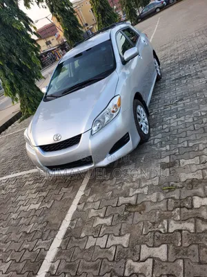 Toyota Matrix XRS Hatchback FWD (2.4L 4cyl 5A) 2009 Silver