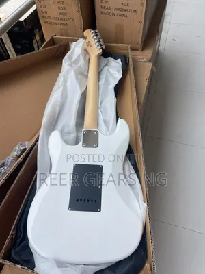 White Fender Stratocaster USA Electric Guitar