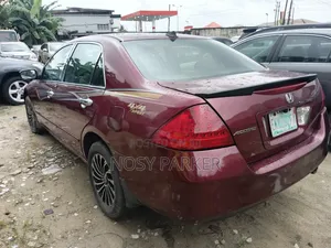 Honda Accord 2005 Red