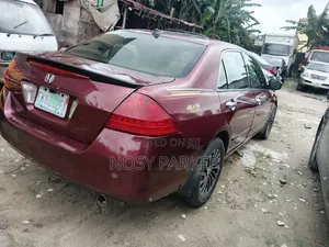 Honda Accord 2005 Red