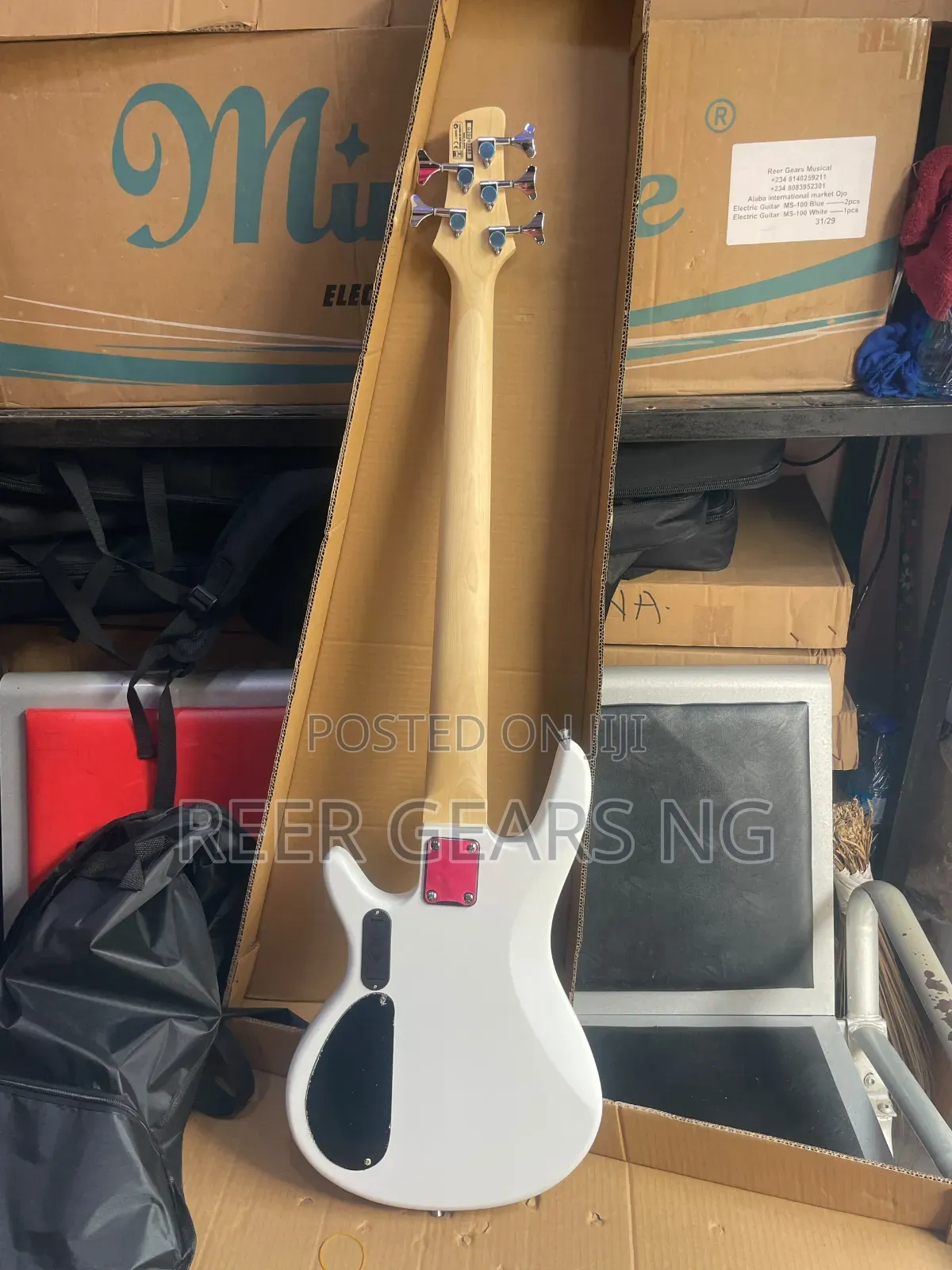 Fender 5 Strings Active Bass Guitar White