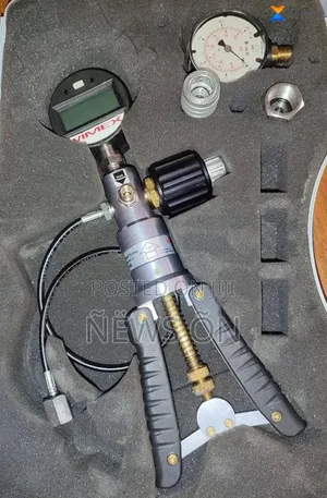 Vimex Digital Pneumatic Pressure Calibration Hand Pump,