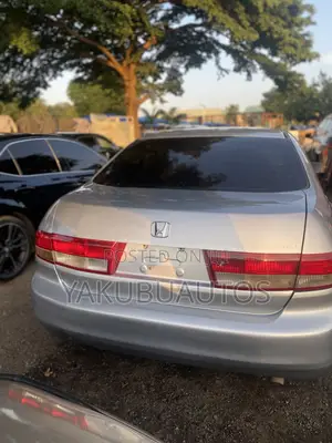 Honda Accord 2005 Silver