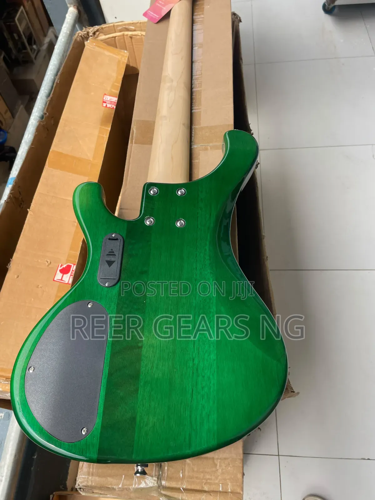 DB-120 Bullfighter Bass Guitar 5 Strings Active