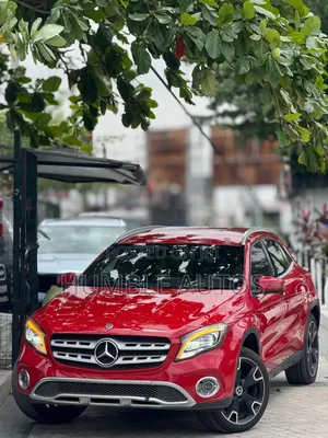 Mercedes-Benz GLA 250 2018 Red