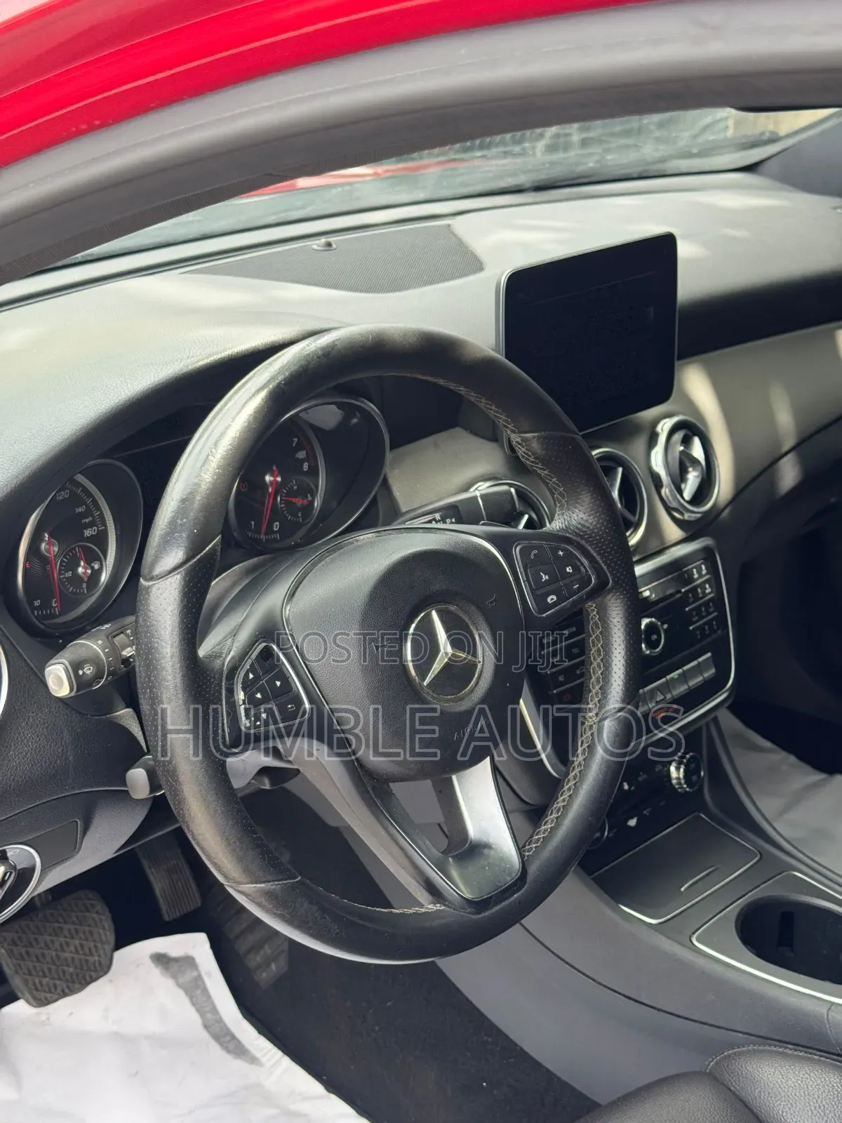 Mercedes-Benz GLA 250 2018 Red