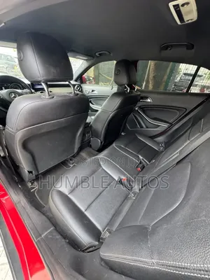 Mercedes-Benz GLA 250 2018 Red