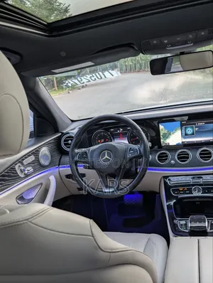 Mercedes-Benz E300 2017 White