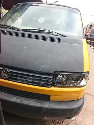 Volkswagen Transporter 2004 Yellow