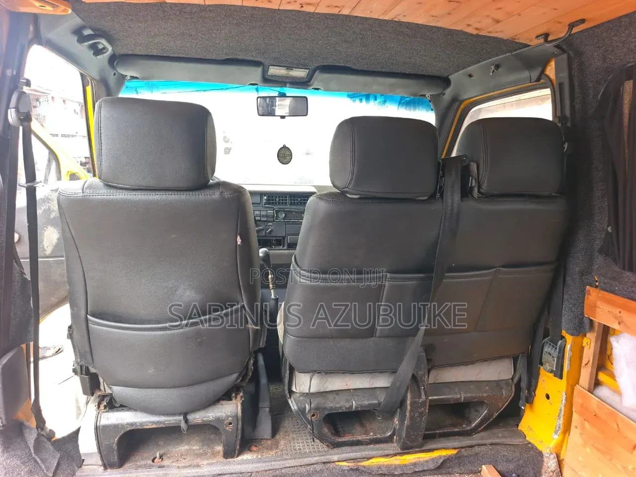 Volkswagen Transporter 2004 Yellow