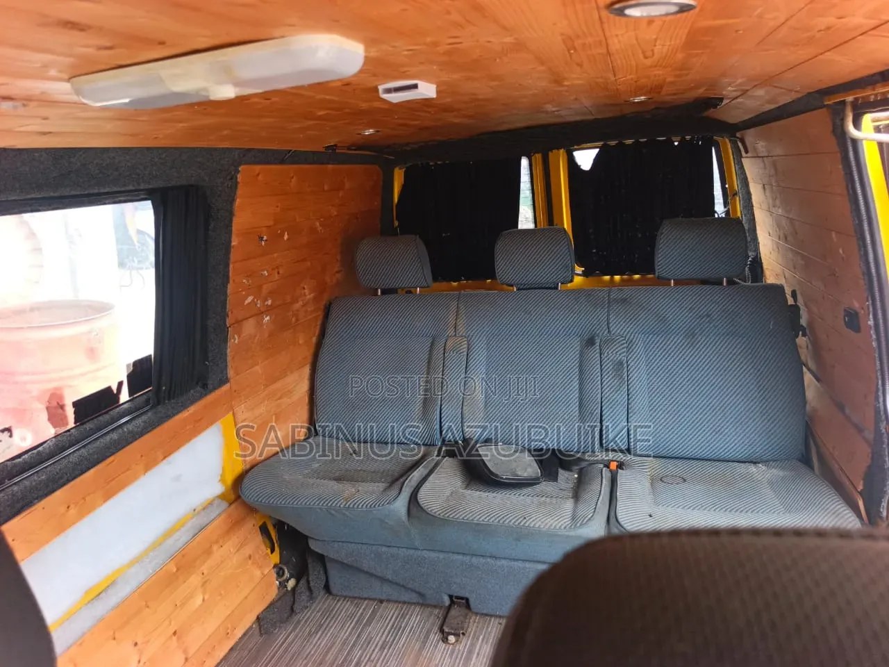Volkswagen Transporter 2004 Yellow