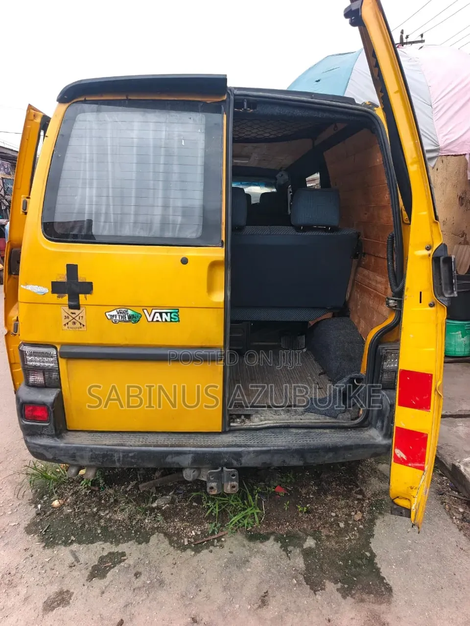 Volkswagen Transporter 2004 Yellow
