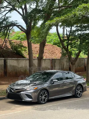 Toyota Camry 2018 Gray