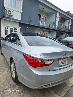 Hyundai Sonata Limited 2.0T Sedan (2.0L 4cyl 6A) 2013