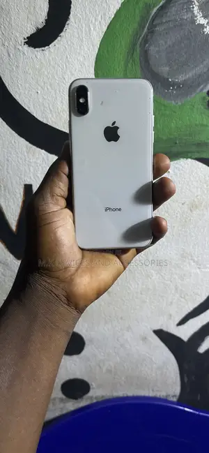 Apple iPhone X 64 GB White