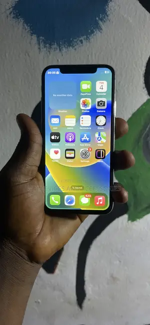 Apple iPhone X 64 GB White