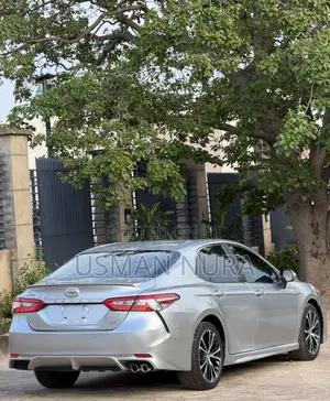 Toyota Camry 2019 Silver