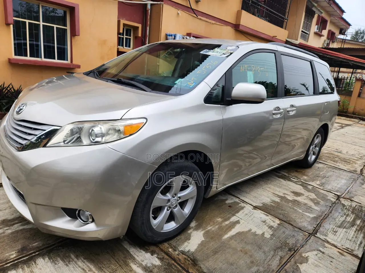 Toyota Sienna 2015 Silver