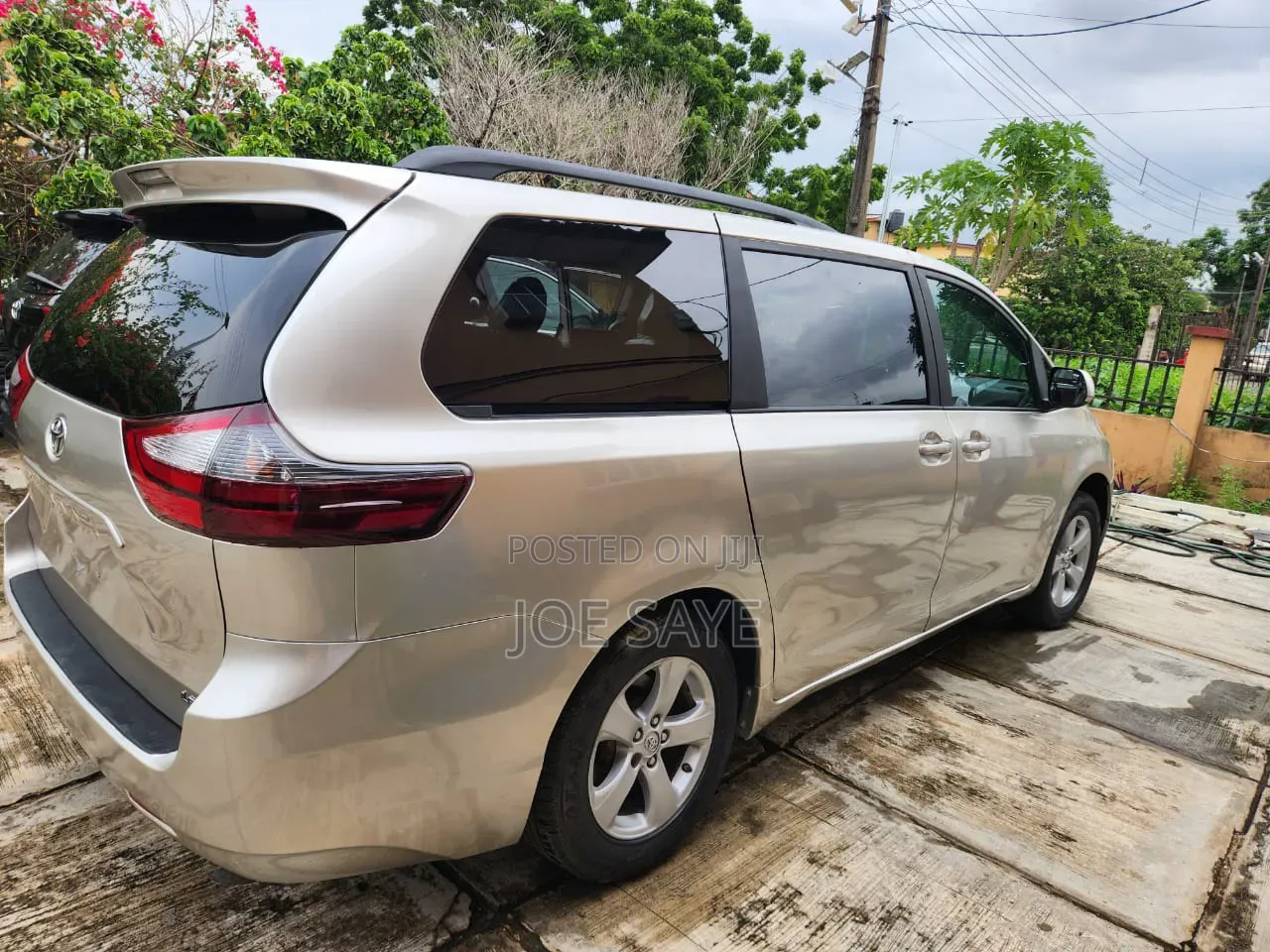 Toyota Sienna 2015 Silver