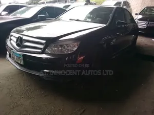 Mercedes-Benz C300 2011 Black