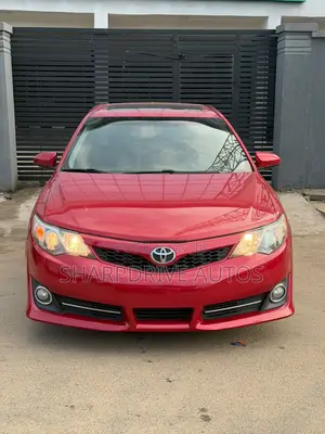 Toyota Camry SE 4dr Sedan (2.5L 4cyl 6A) 2013 Red