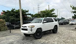 Toyota 4-Runner 2015 White