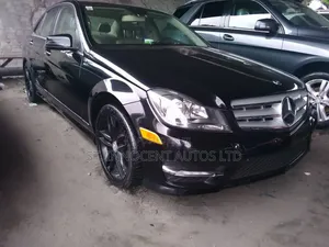 Mercedes-Benz C300 2012 Black