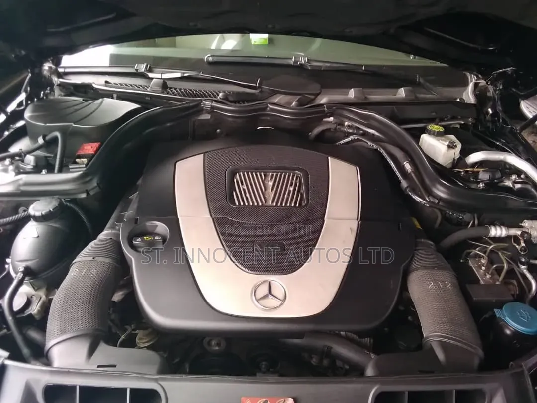 Mercedes-Benz C300 2012 Black