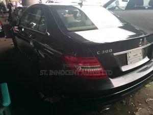 Mercedes-Benz C300 2012 Black
