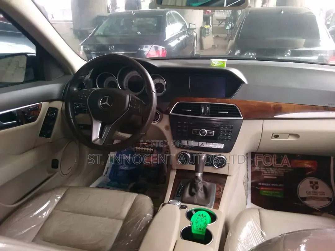 Mercedes-Benz C300 2012 Black