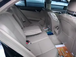 Mercedes-Benz C300 2012 Black