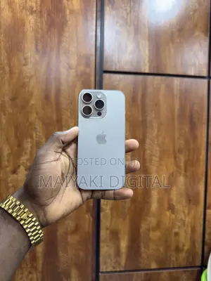 Apple iPhone 16 Pro 128 GB Gray