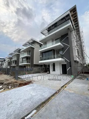 5bdrm House in Banana Island for sale